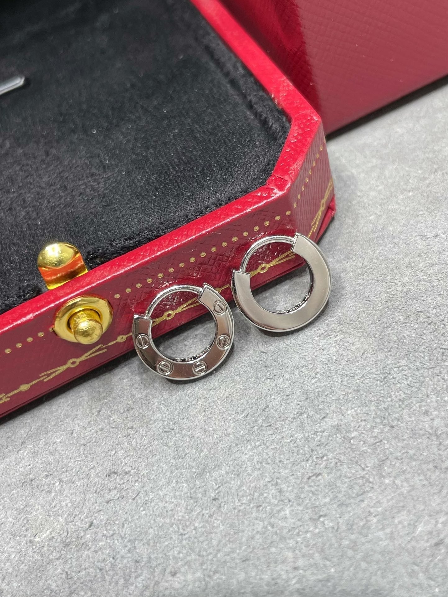 [AuraEcho]LOVE MINI EARRINGS