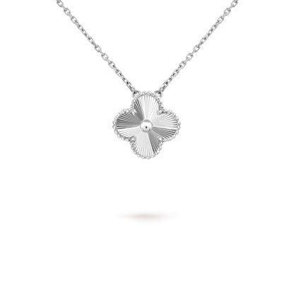[AuraEcho]CLOVER 15MM LASER NECKLACE SILVER