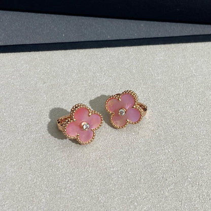 [AuraEcho]CLOVER MEDIUM 1 DIAMOND PINK EARRINGS